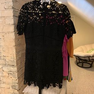 Adorable Adelyn Rae black ROMPER! Size L